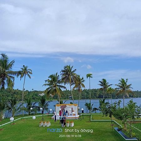 Ashtamudi Lake Garden Resorts Kollam Exterior photo