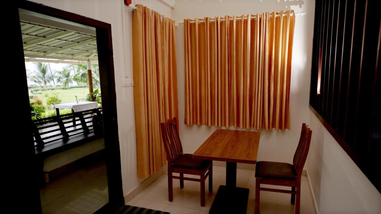 Ashtamudi Lake Garden Resorts Kollam Exterior photo